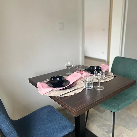 アパートホテル Lunetha Homes 3*