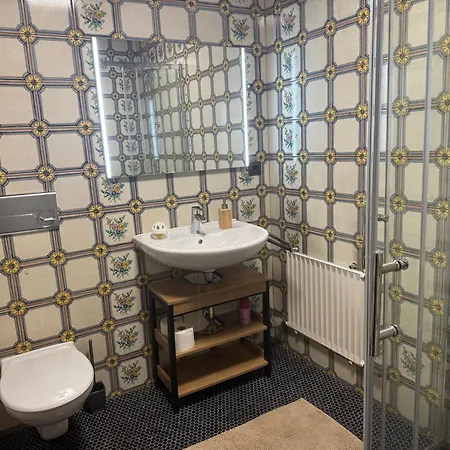 アパートホテル Lunetha Homes 3*