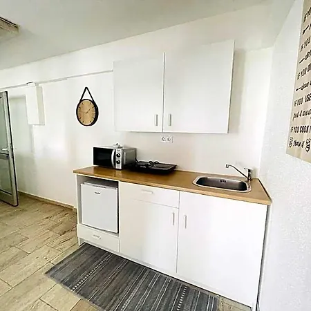 Lunetha Homes Apartahotel